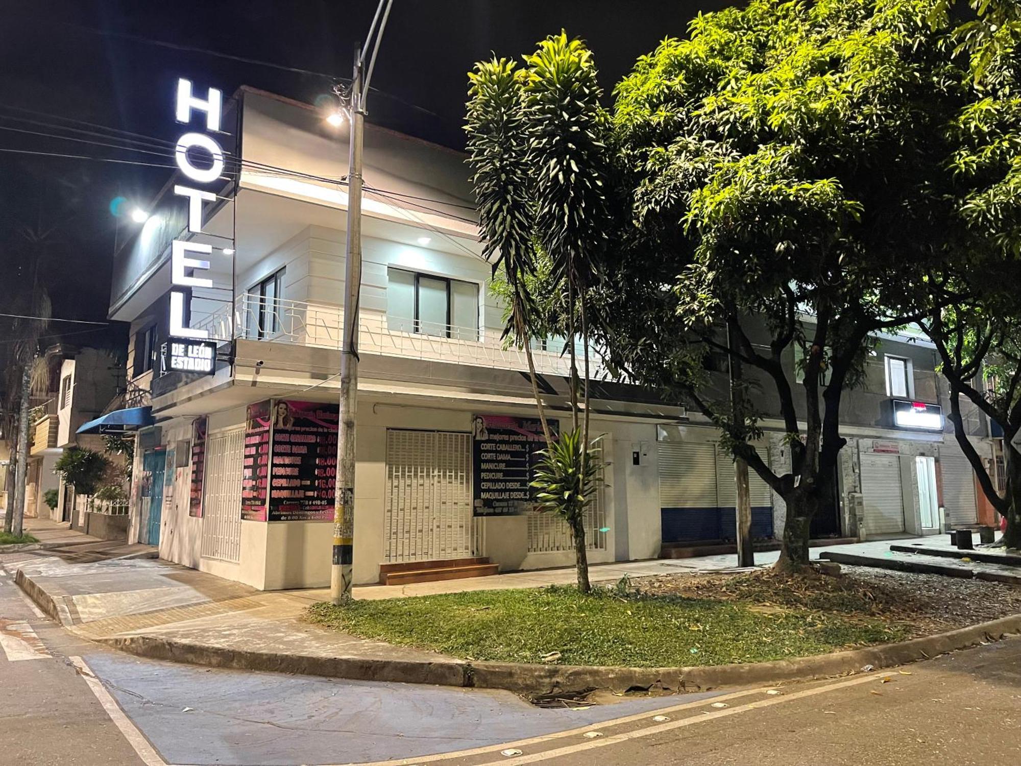 Hotel De Leon Estadio Medellín Exterior foto